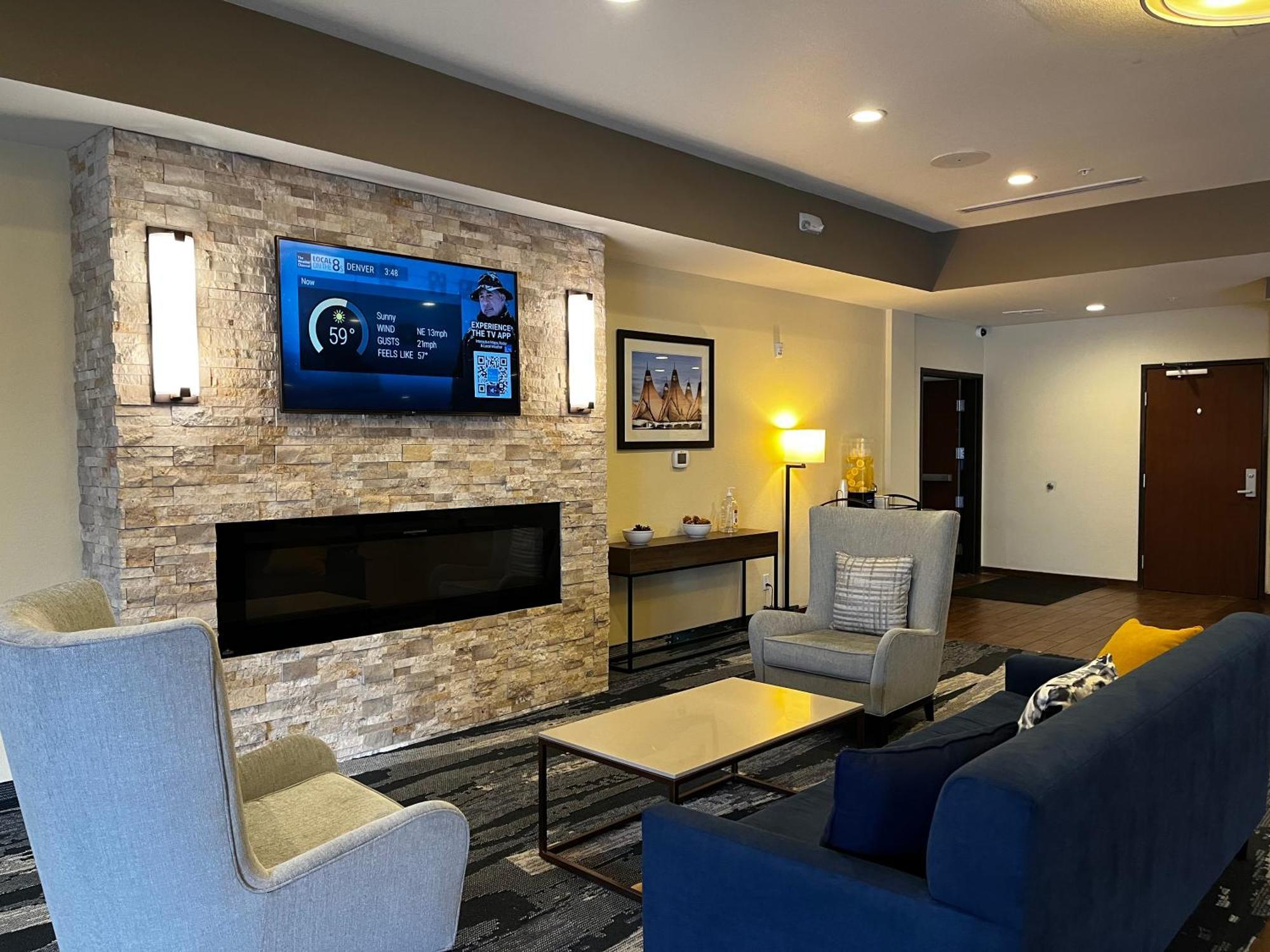 Hotel Comfort International Airport 3*