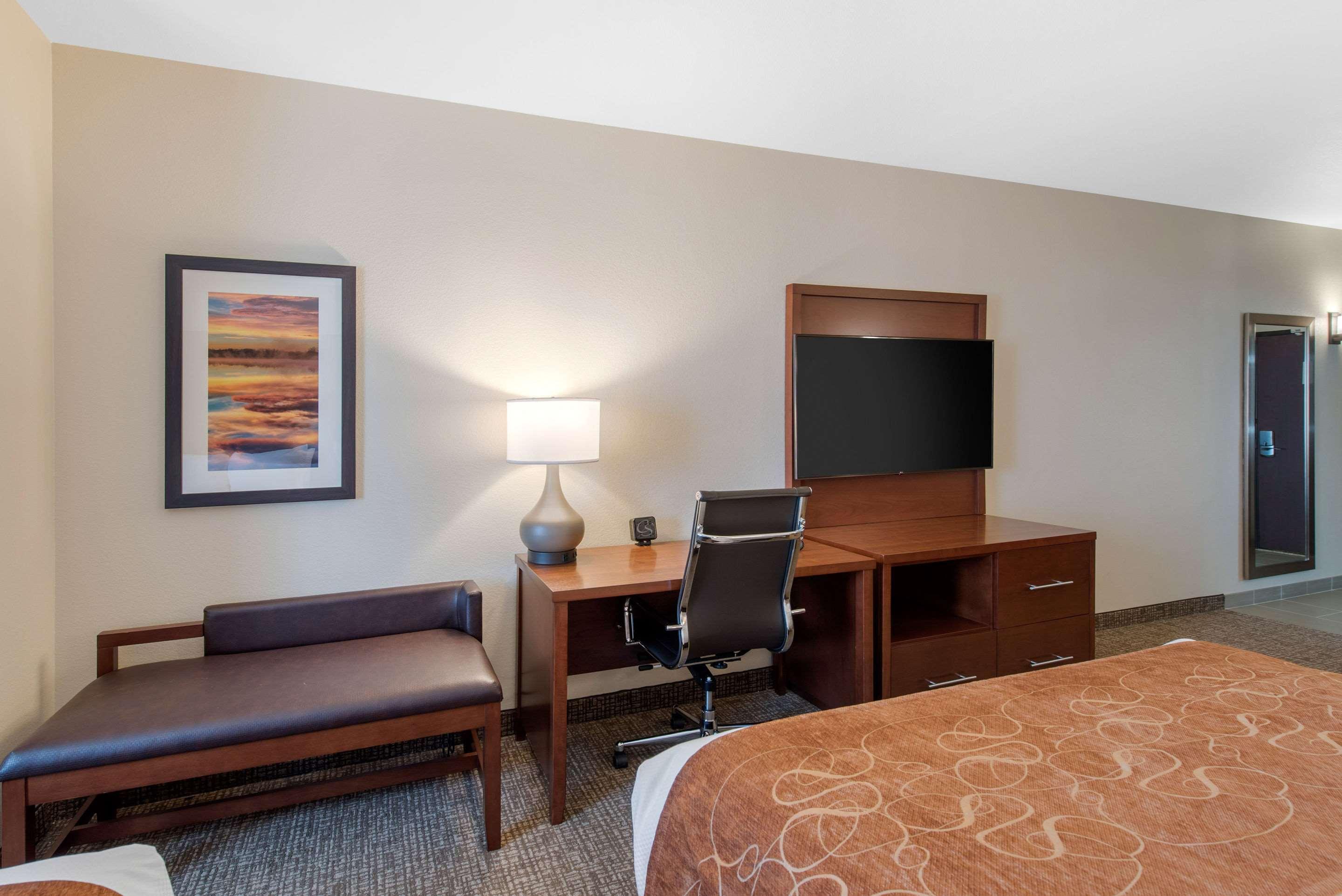 Hotel Comfort International Airport